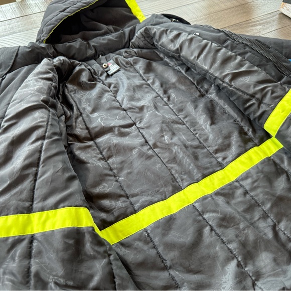 Gerry Boy’s Jacket Size 10-12 - Picture 11 of 14